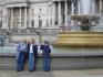 Trafalgar Square - Mom and Kids