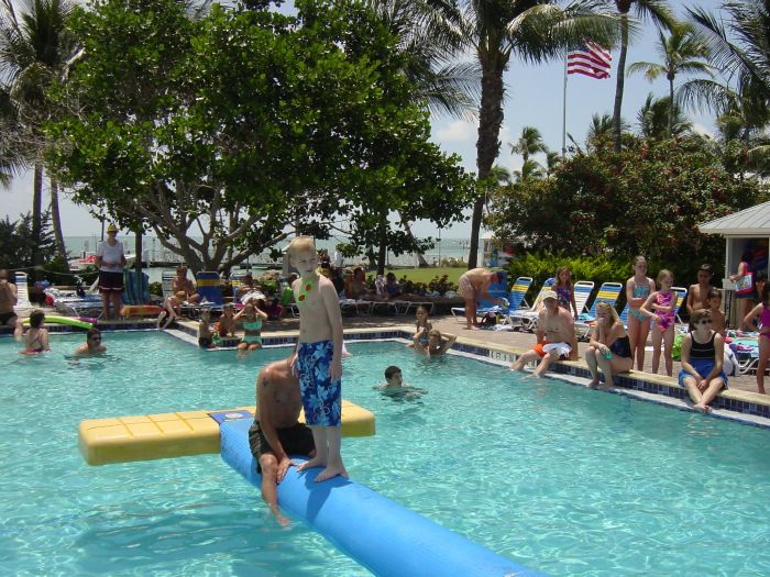 Zig Zag Pool - Mike Log Roll