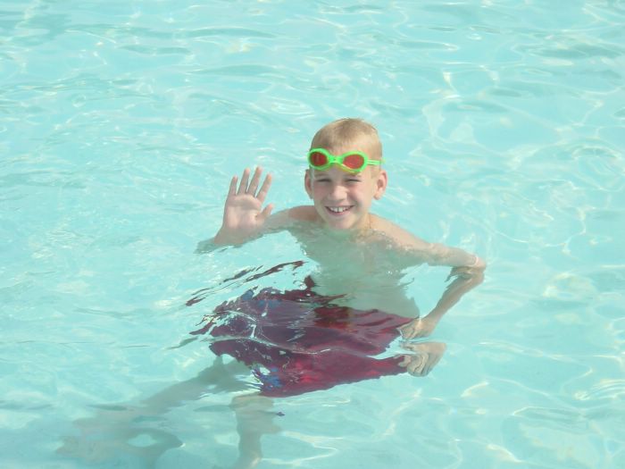 Mike in SHoe Print Pool - Hi!