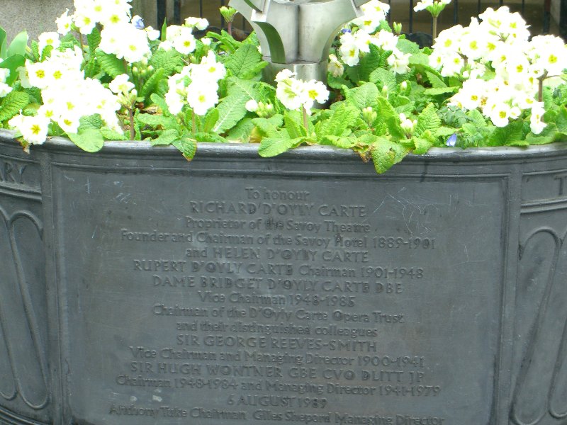 CIMG1696.jpg - To honour Richard D'Oyly Carte, Proprietor of the Savoy Theatre