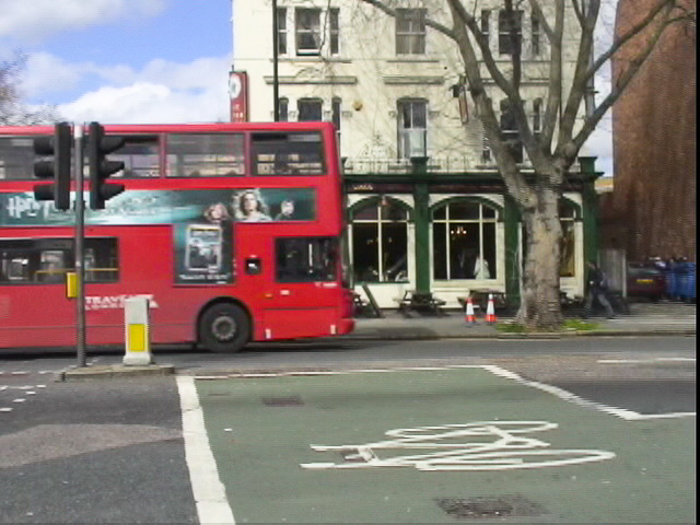London040106-00362.jpg - Imperial War Museum - Looking North,  about to cross Lambeth Rd at Kennington Rd. Approx 106 Lambeth.