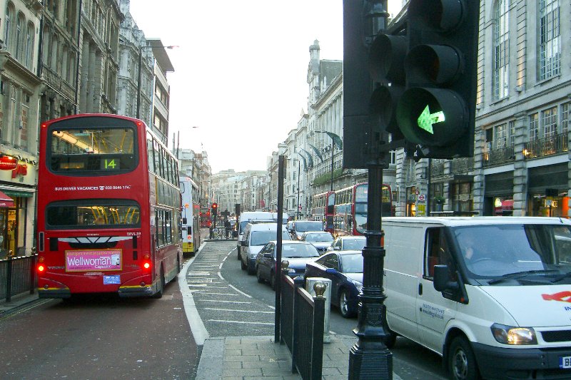 CIMG1991.jpg - Looking West on Piccadilly
