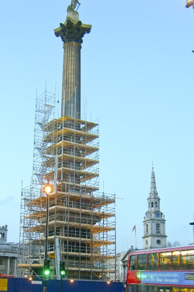 CIMG1994.jpg - Trafalgar Square, Nelson's Column, St Martins in the Fields (right)