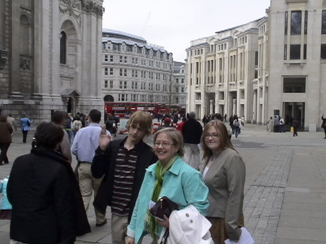 London040106-00254.jpg - St Paul's (left) Churchyard, Northwest corner