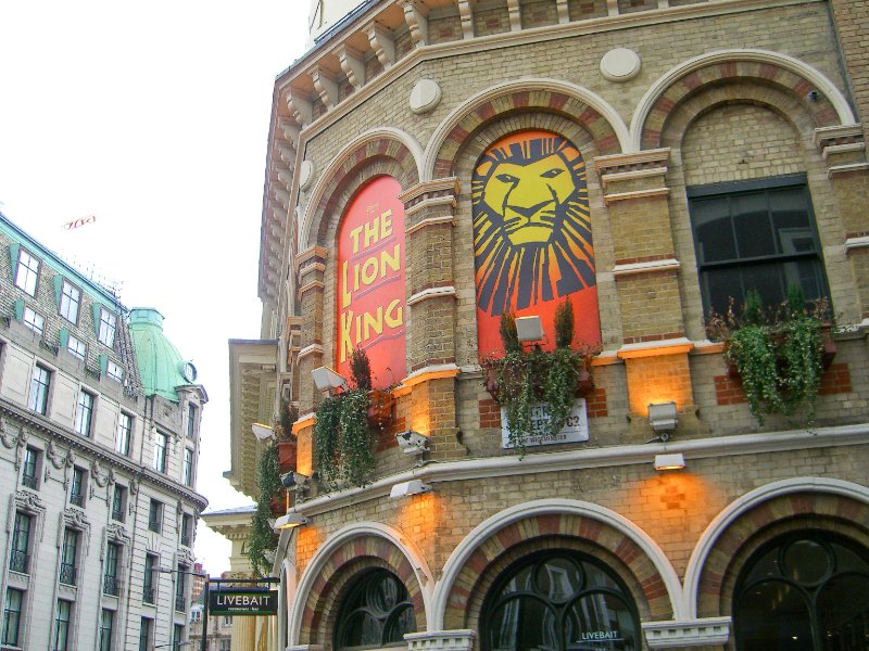 CIMG1750.jpg - Lyceum Theatre, Wellington Street at Exeter