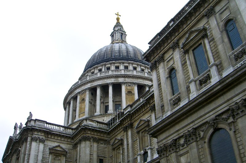 London040106-1808.jpg - St Paul's North Front view Dome