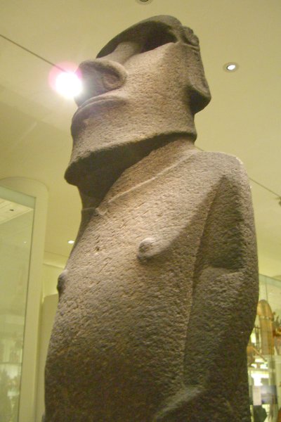 London040106-1883.jpg - Hoa Hakananai'a. From Orongo, Easter Island (Rapa Nui), Polynesia, around AD 1000