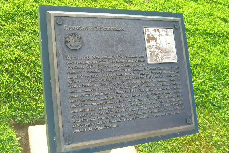CIMG7872.JPG - Cannons and Fountains
