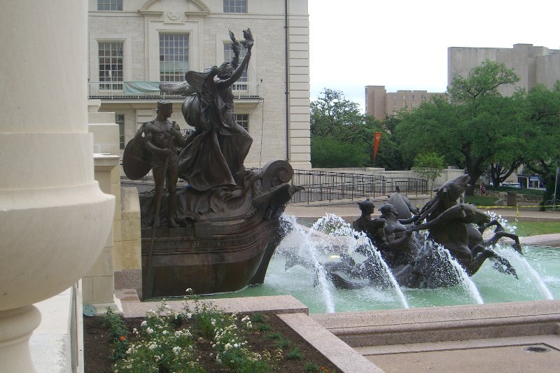 CIMG8078.JPG - Littlefield Fountain by Italian-born sculptor Pompeo Coppini, 1933