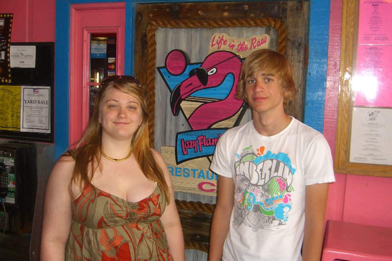 CIMG8315.JPG - Liz and Mike at Lazy Flamingo