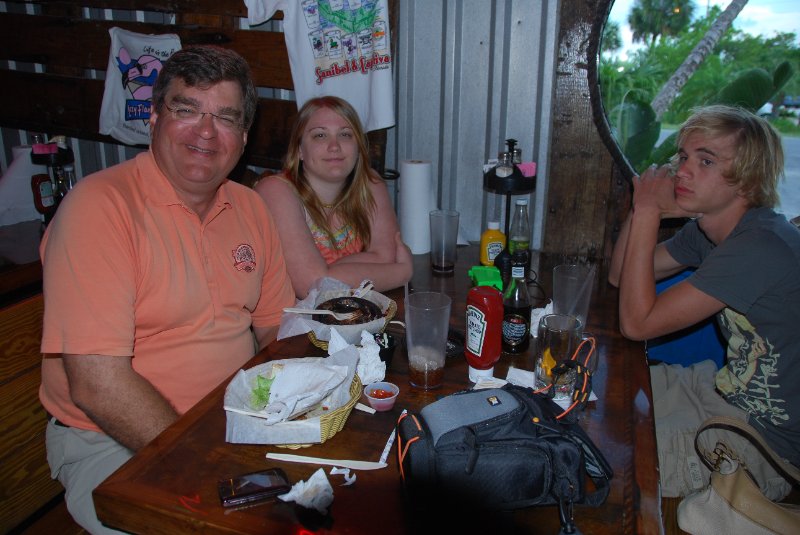 DSC_0669.JPG - Lazy Flamingo