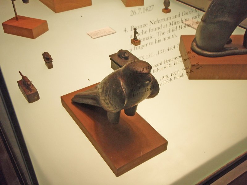 P2160017_edited-1.jpg - Objects of the Macedonian and Ptolemaic Periods. Bronze sculptures: falcon, cat.