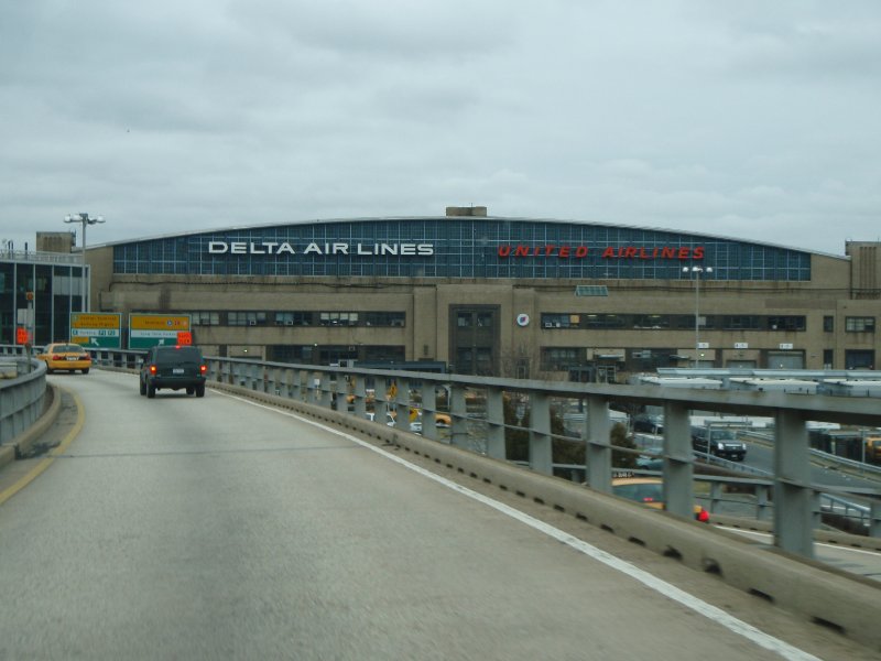 P2170302.JPG - La Guardia