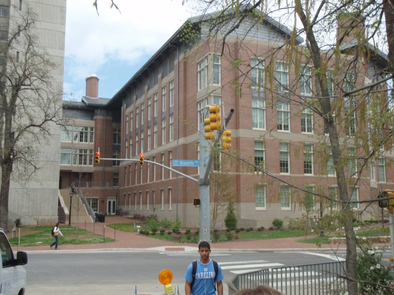 P4020063.JPG - Caudill Labs Building on South St