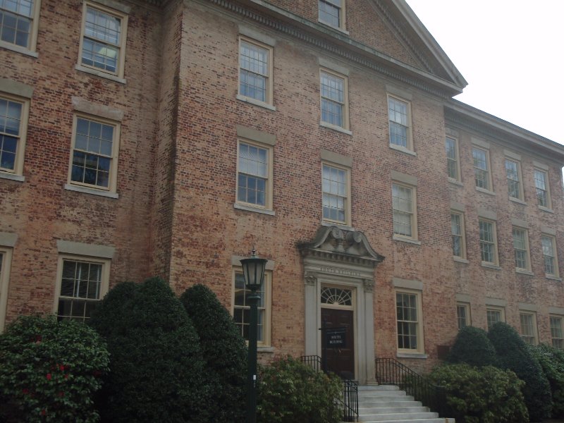 P4020124.JPG - South Building (North side of building)