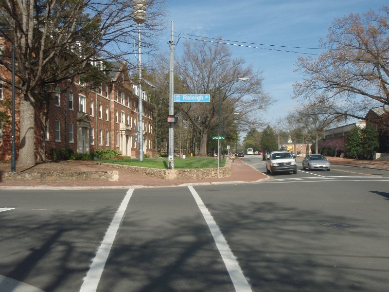 P4020149.JPG - Raleigh Street