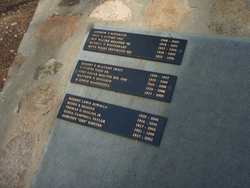 P4020164.JPG - University Memorial Grove 2005 at South Road and Country Club Rd