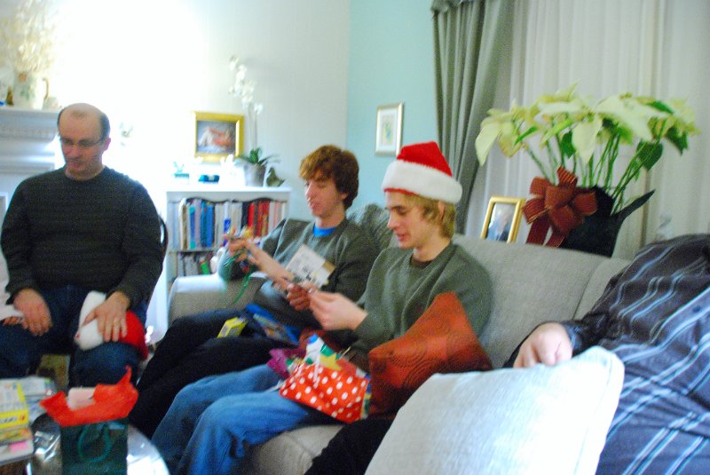 DSC_2069.JPG - Christmas Eve at  Grandma Kozik's