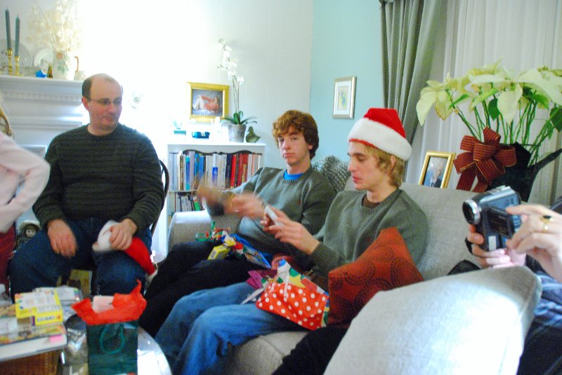 DSC_2070.JPG - Christmas Eve at  Grandma Kozik's