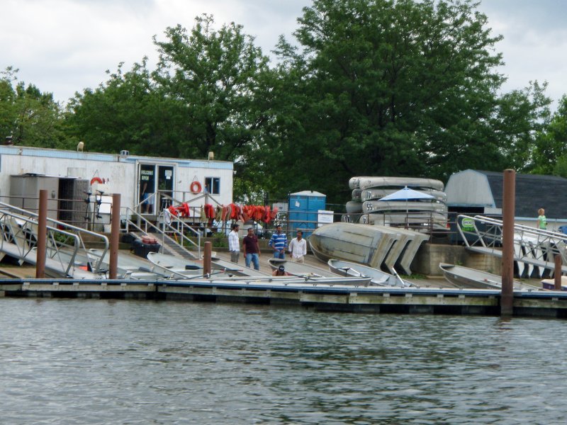 BusseWoodsKayak071809-7180049.jpg - Busse Lake Boat Rental Pier