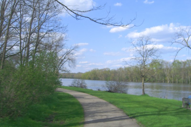FoxRiverBikeTrail050209-1533.jpg - Fox River BIke Trail