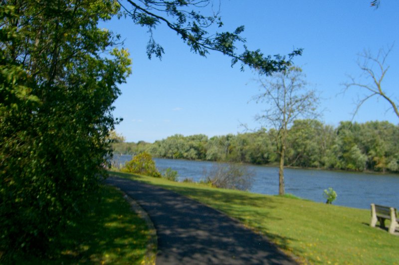 FoxRiver092709-2026.jpg - Fox River BIke Trail