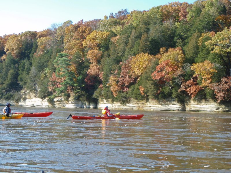 PA240061.jpg - Sandstone bluffs, Blakes Landing area
