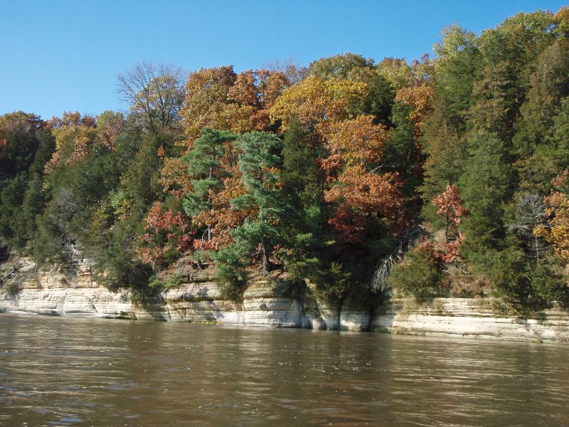 PA240062.jpg - Sandstone bluffs, Blakes Landing area