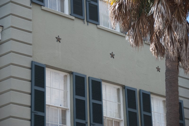 Charleston100309-9692.jpg - Walking through historic Charleston