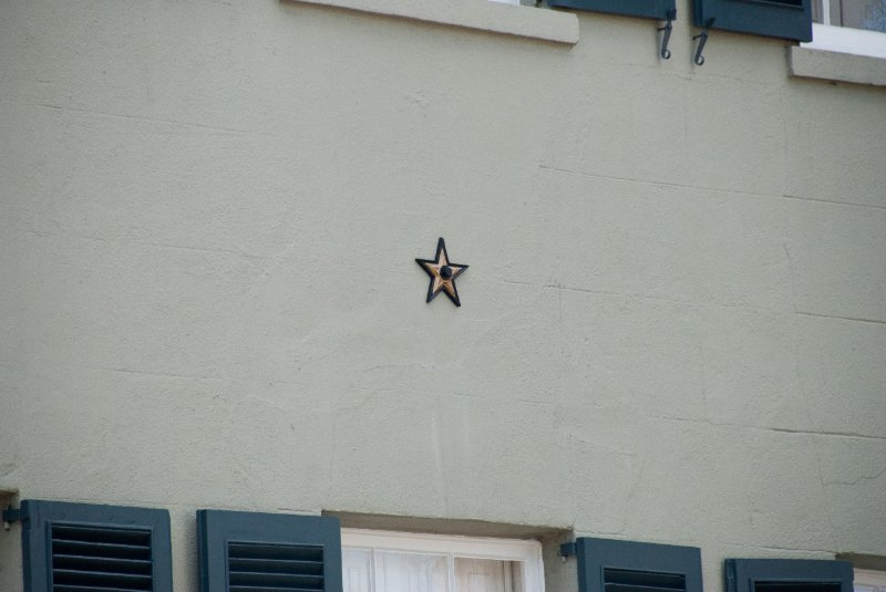 Charleston100309-9693.jpg - Walking through historic Charleston
