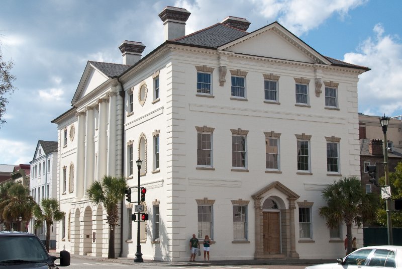 Charleston100309-9726.jpg - Walking through historic Charleston