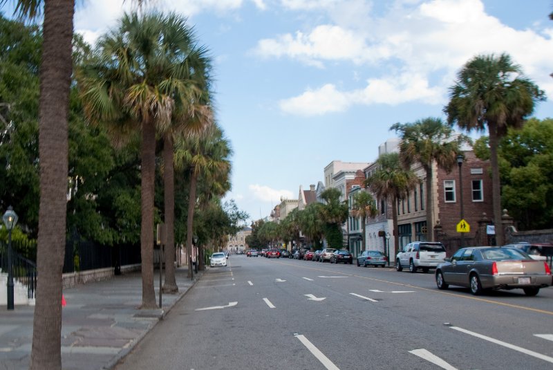 Charleston100309-9749.jpg - Walking through historic Charleston