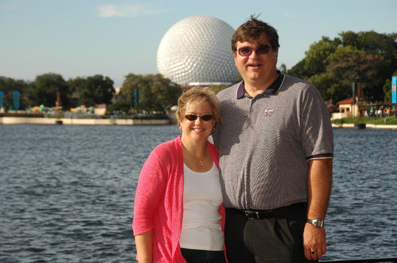 DisneyPhotoImage17.jpg - Epcot Spaceship Earth
