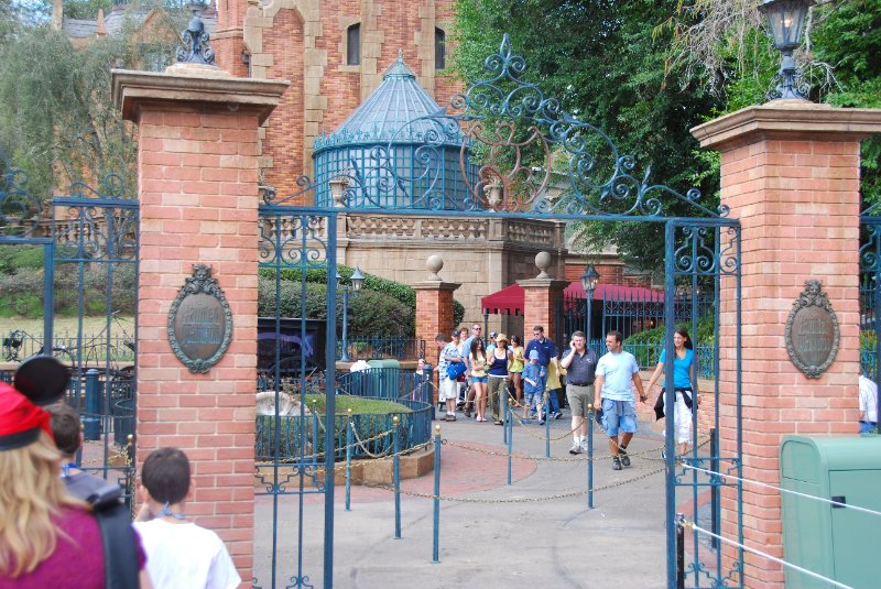 DisneyWorld022709-2974.jpg - The Haunted Mansion