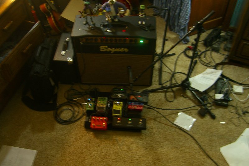 CIMG1556.jpg - Guitar and Music Equipment