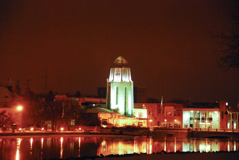 DadsBirthday-2287.jpg - St Charles Municiple Building, view from across the Fox River