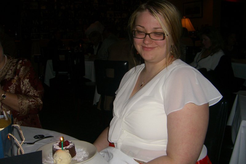 LizBday2009-1486.jpg - Liz's 20th Birthday