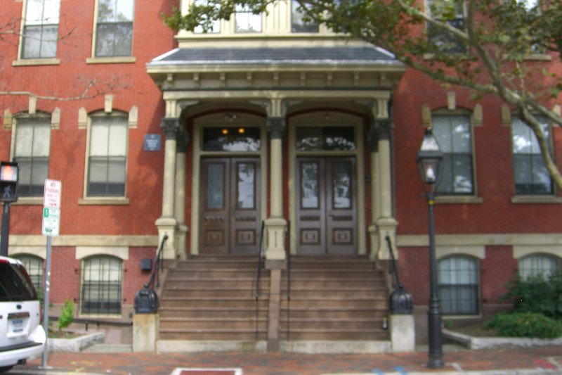 LizRISD090809-1914.jpg - Liz Move's Into Dwight House, Fall 2009 Jr Year at RISD