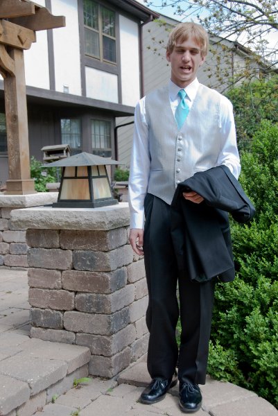 PromMay09-6291.jpg - Mike Prom Pictures