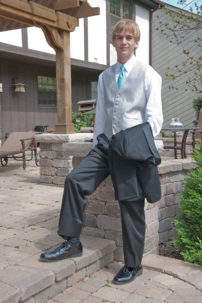 PromMay09-6292.jpg - Mike Prom Pictures