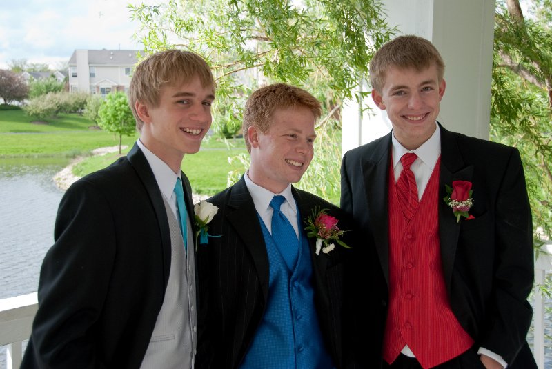 PromMay09-6340.jpg - Prom Group Pictures at Hidden Lake Gazebo in Lisle