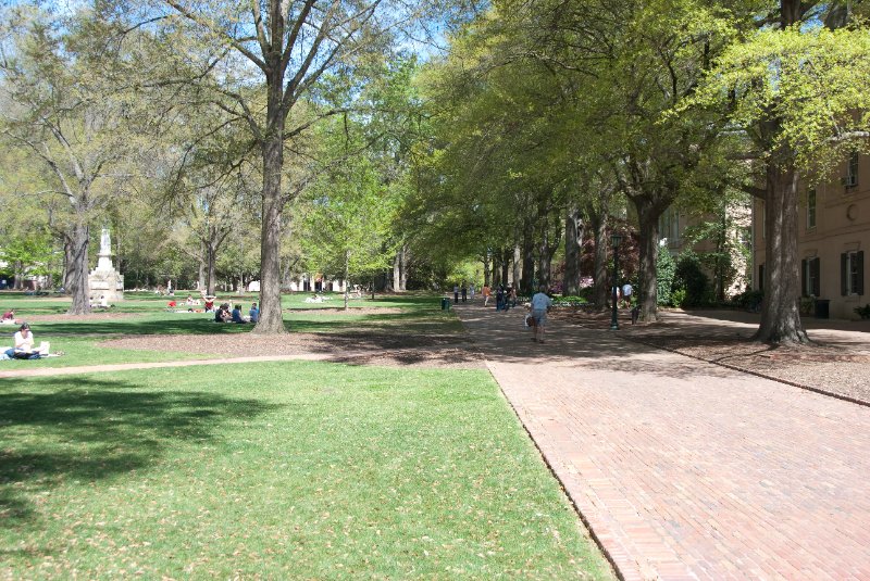 USC040409-4619.jpg - USC Horseshoe