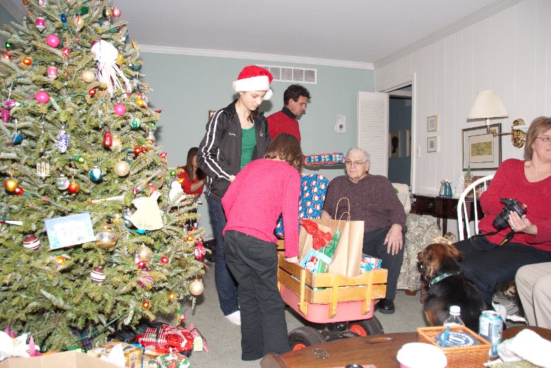 DSC_0551.jpg - Christmas Eve and my Mom and Dad's House