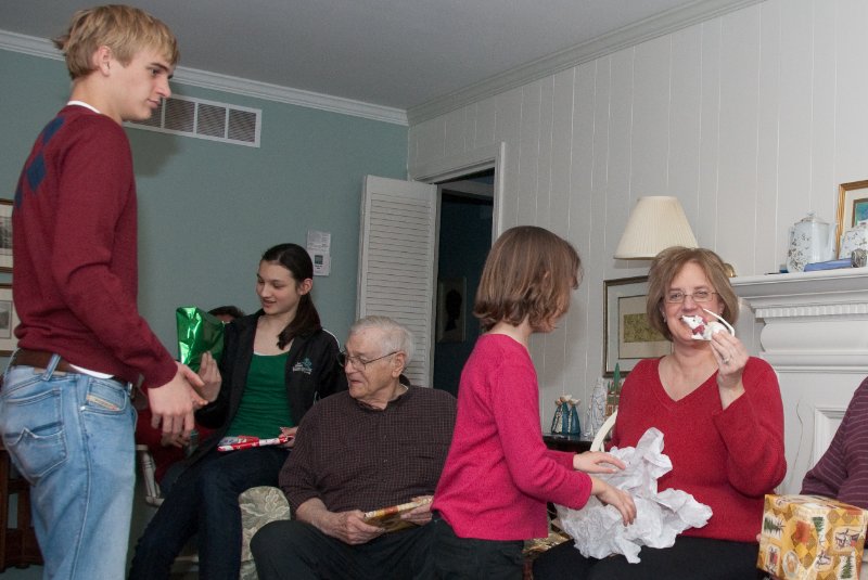 DSC_0556.jpg - Christmas Eve and my Mom and Dad's House