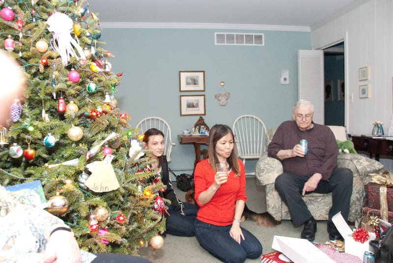 DSC_0565.jpg - Christmas Eve and my Mom and Dad's House