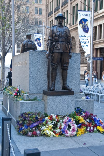 Sydney090209-9201.jpg - Cenotaph - Martin Place Sydney