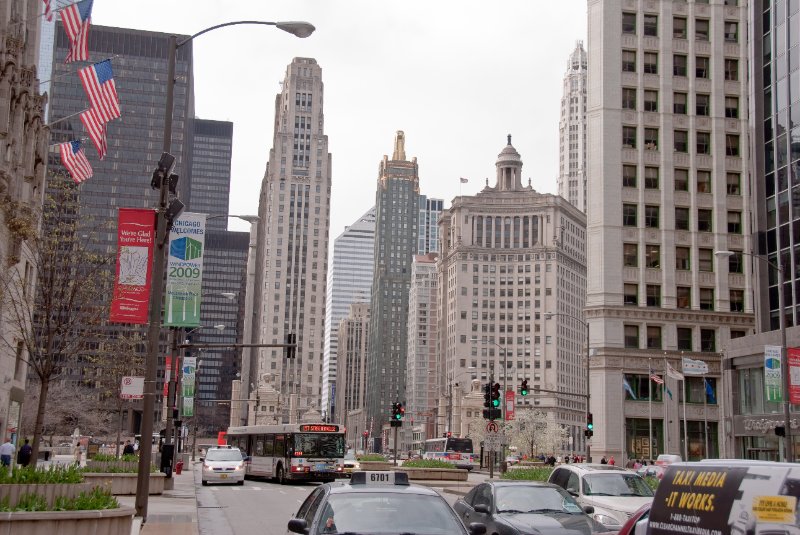 Chicago042809-5745.jpg - Michigan Avenue Looking South