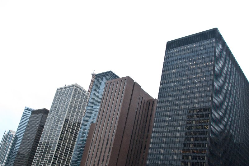 Chicago050109-6051.jpg - Looking East on Michgan Ave bridge