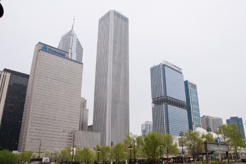 Chicago050109-6105.jpg - East Randolph Street Skyline