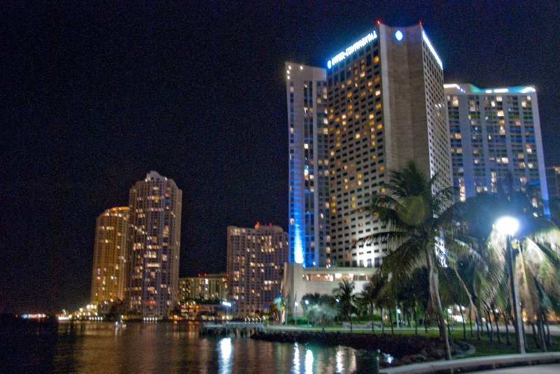 Miami041509-4948.jpg - Miami Cityscape view from Bayfront Park, Biscayne Bay (left)